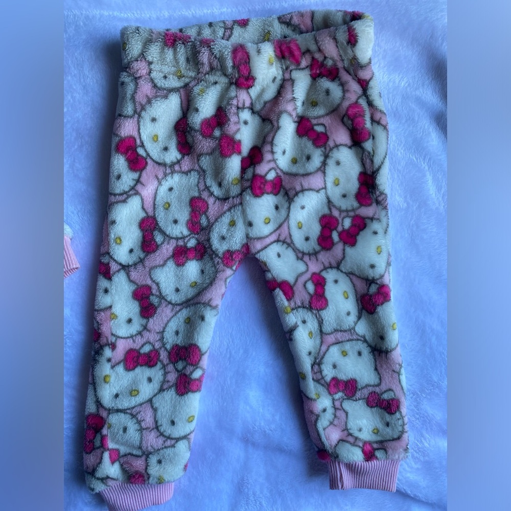 Baby Girls Hello Kitty set - Picture 3 of 3